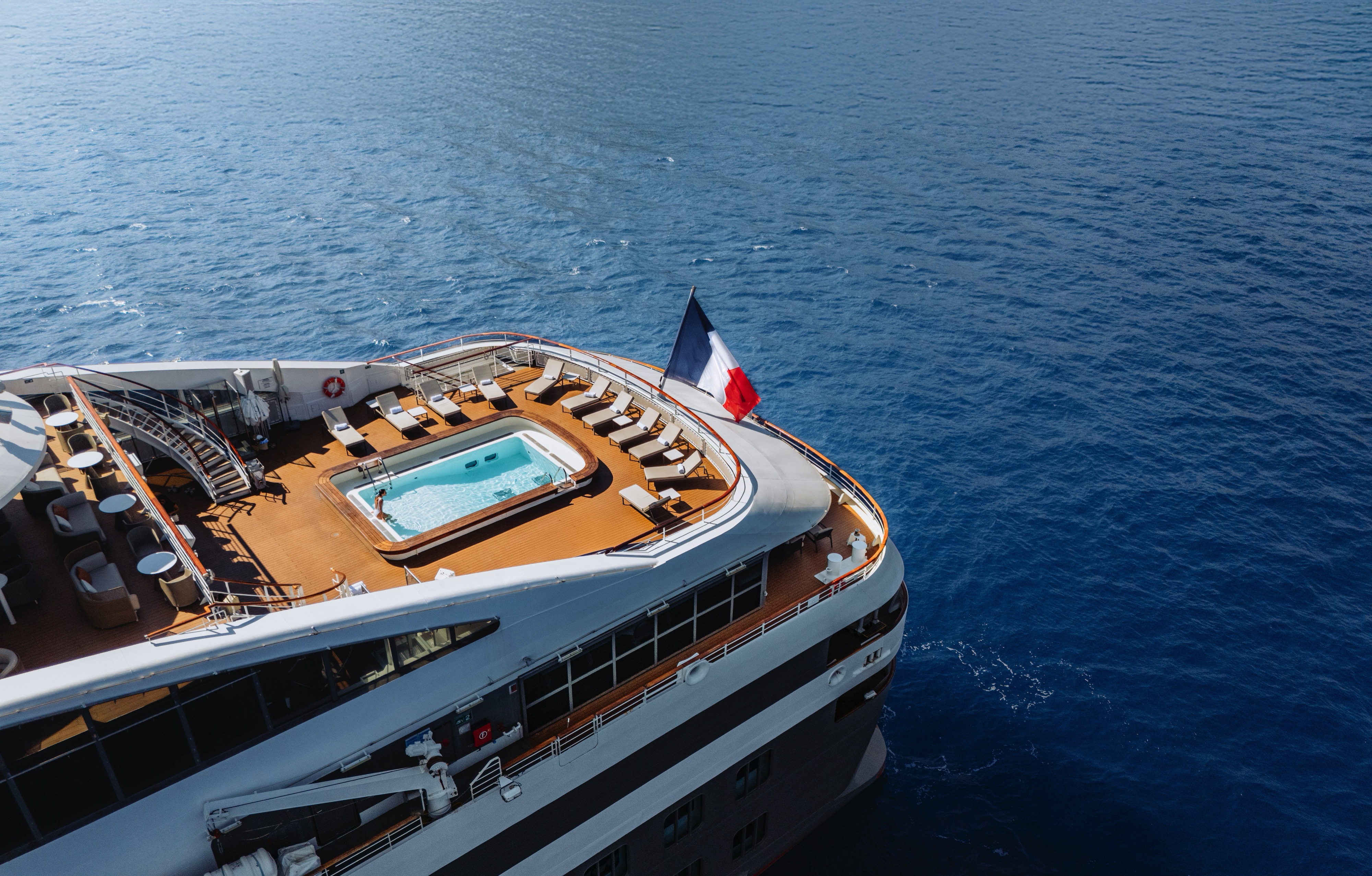 L'Austral - The Sun Deck